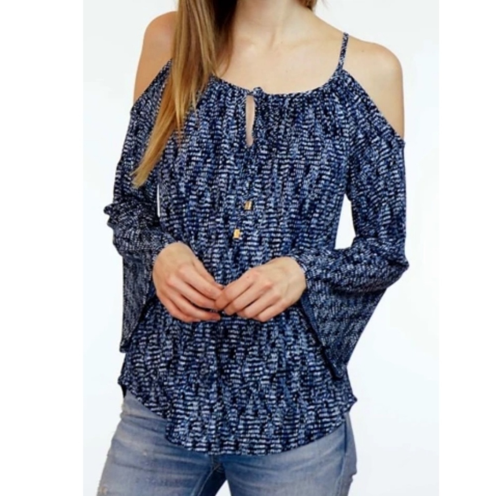 New veronica m cold shoulder top